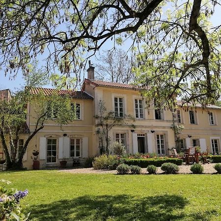 Le Domaine Des Platanes Bed & Breakfast Bourg-Charente Exterior foto