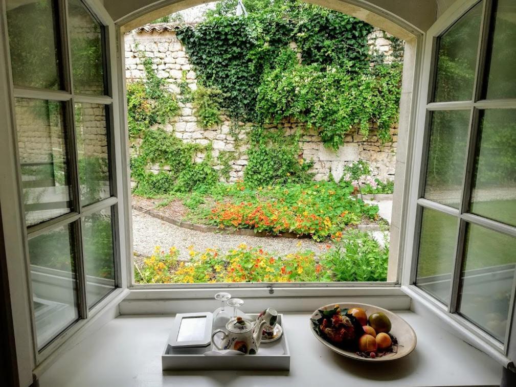 Le Domaine Des Platanes Bed & Breakfast Bourg-Charente Exterior foto