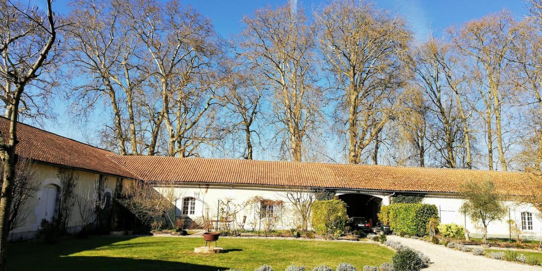 Le Domaine Des Platanes Bed & Breakfast Bourg-Charente Exterior foto