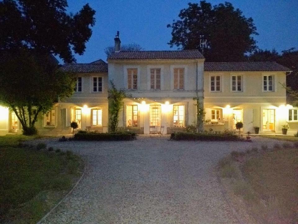 Le Domaine Des Platanes Bed & Breakfast Bourg-Charente Exterior foto